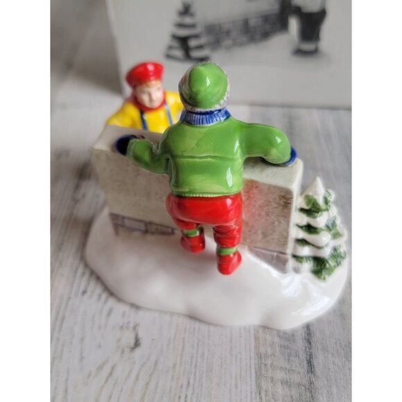 Dept 56 51349 AS IS Kids Decorating The Village Sign xmas - Picture 8 of 11